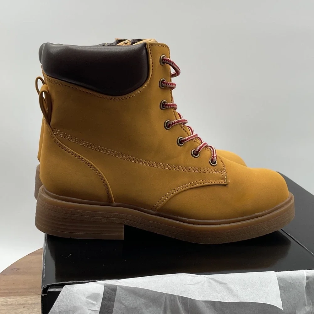 Steve Madden classic work